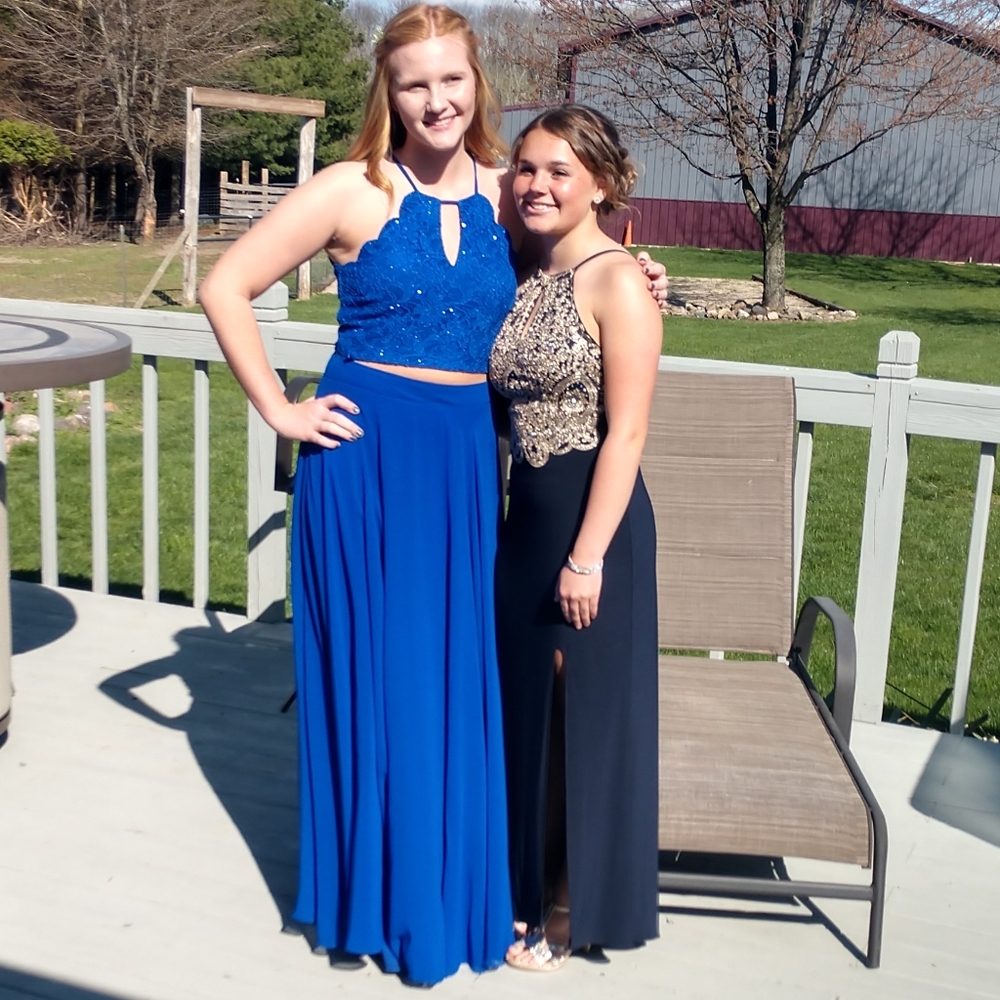 Long navy blue prom dress